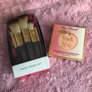 Too faced peach blur/ brush set